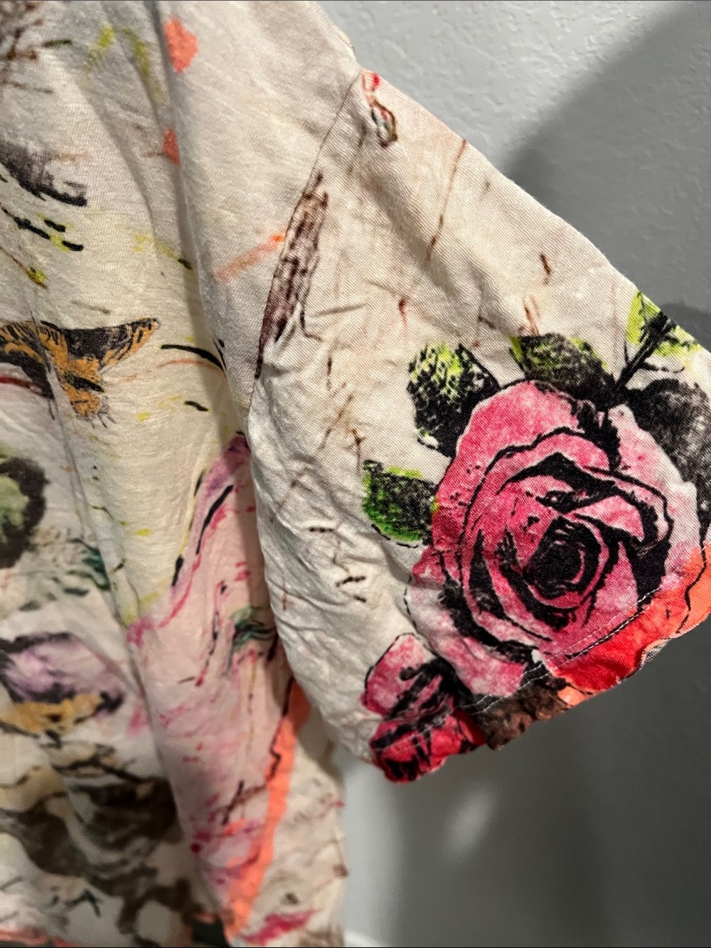 Magnolia Pearl White Graphic Short Sleeve Tee with Neon Coral Trim - Picture 5 of 8